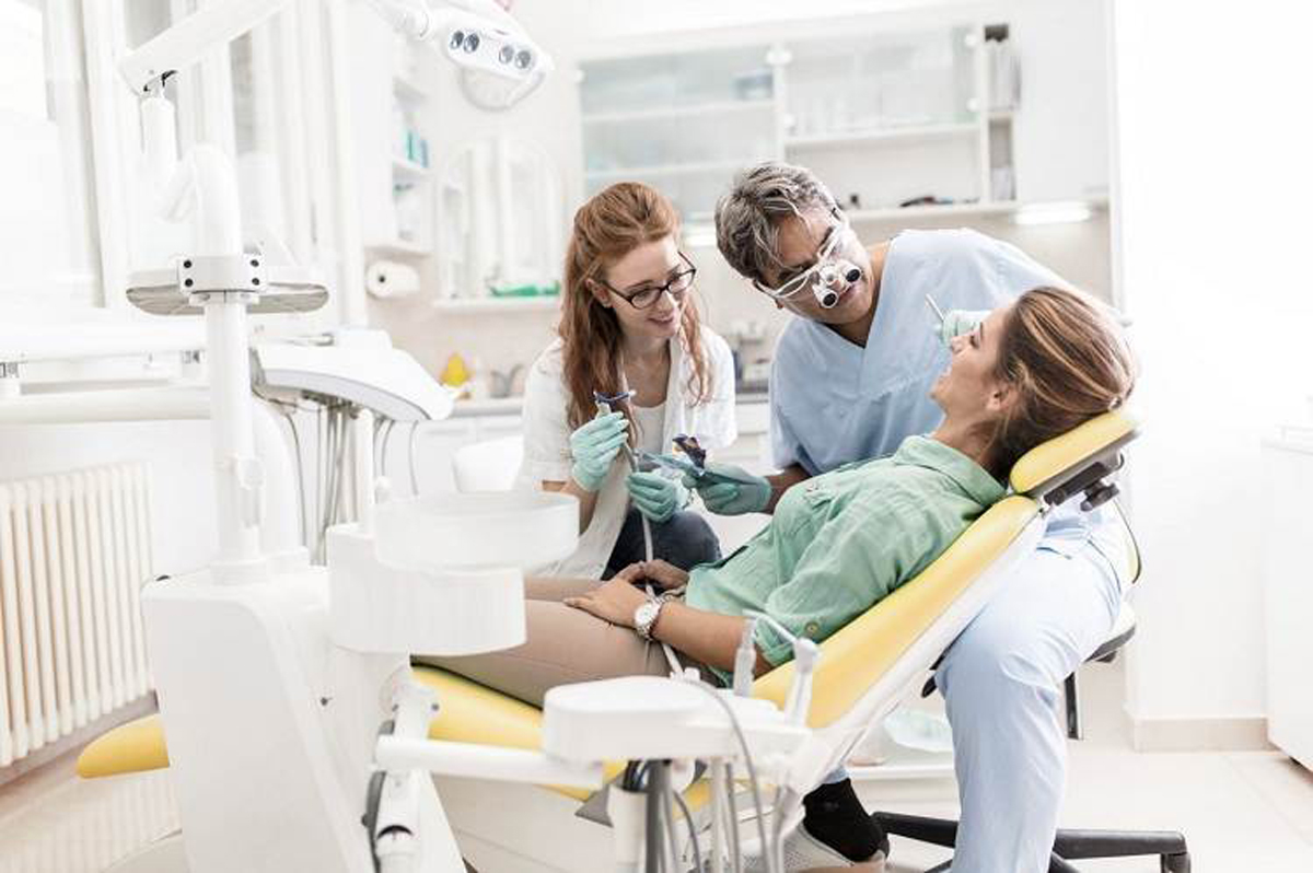 انتخاب دندانپزشک خوب در گیشا-مرکز دندانپزشکی گیشا آرام