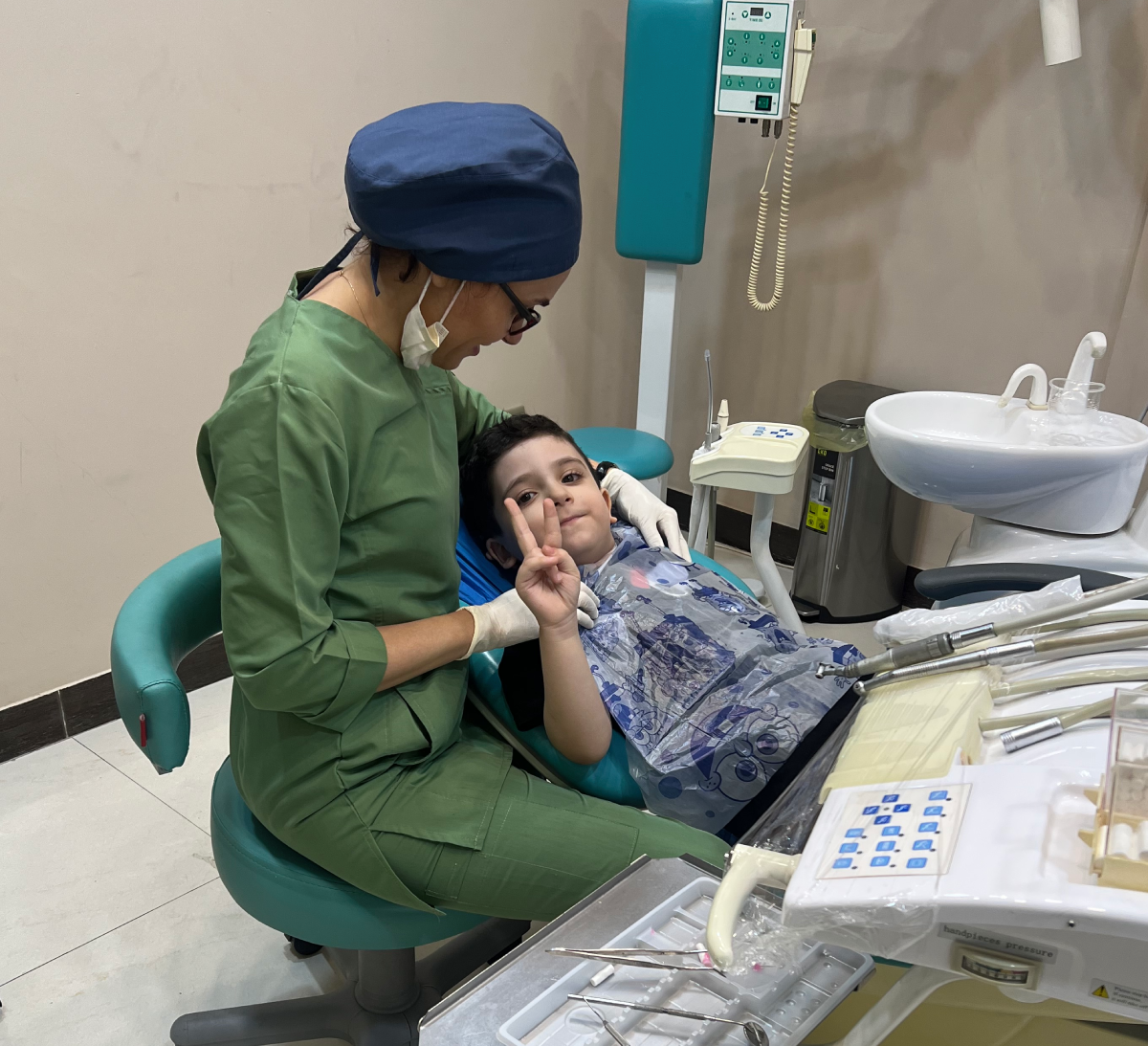 دندانپزشکی کودکان و اطفال در گیشا- مرکز دندانپزشکی گیشا آرام دنتال